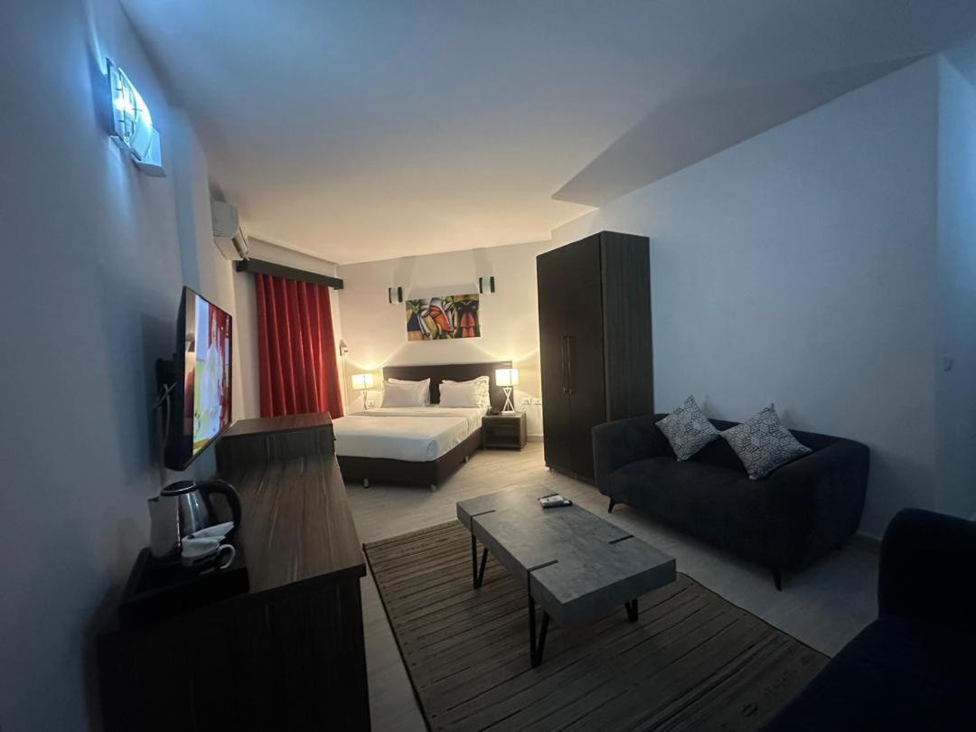 Hotel Belle Vie Kinshasa Buitenkant foto