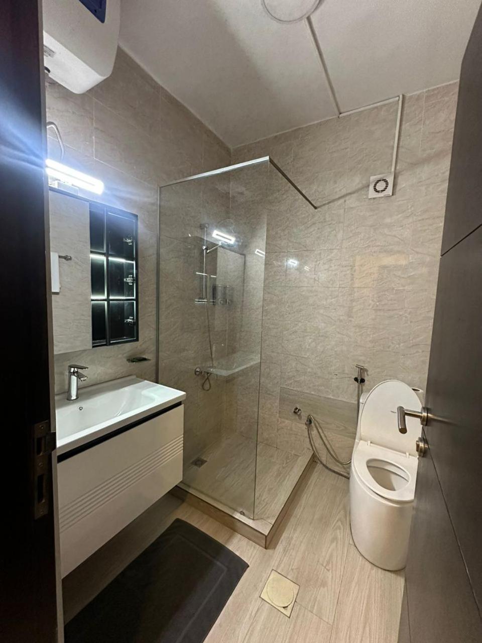 Hotel Belle Vie Kinshasa Buitenkant foto