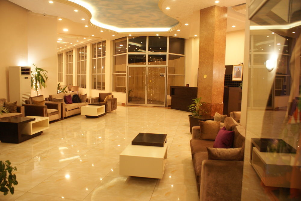 Hotel Belle Vie Kinshasa Buitenkant foto